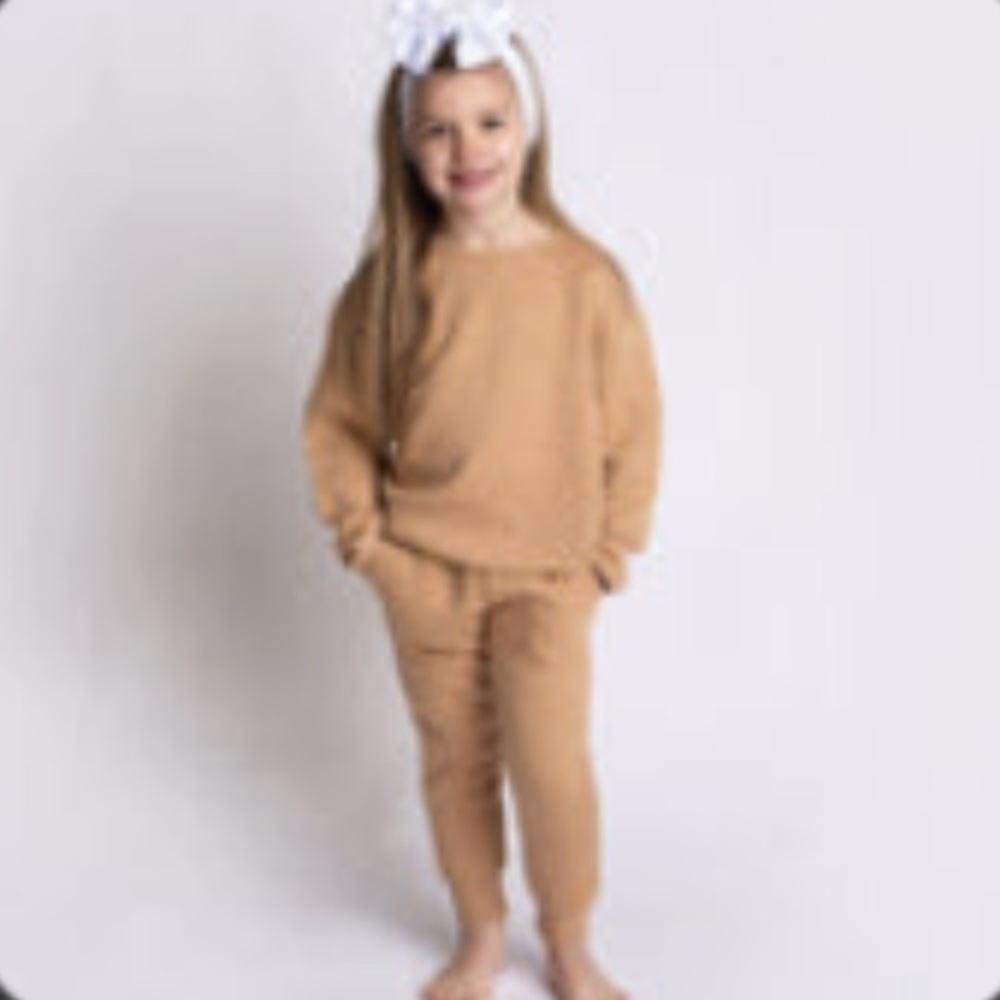NWT Bums & Roses Quilted Kids Tan/Camel Matching Jogger Set
